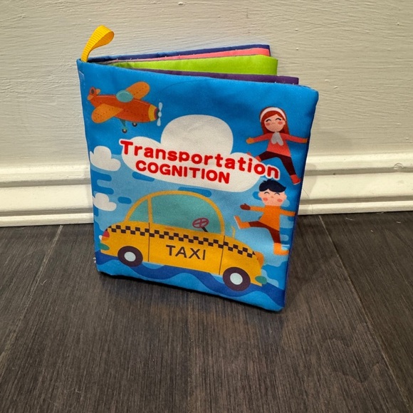 NWOT Transportation Cognition Soft Small Crinkle Book for Kids - Picture 1 of 3